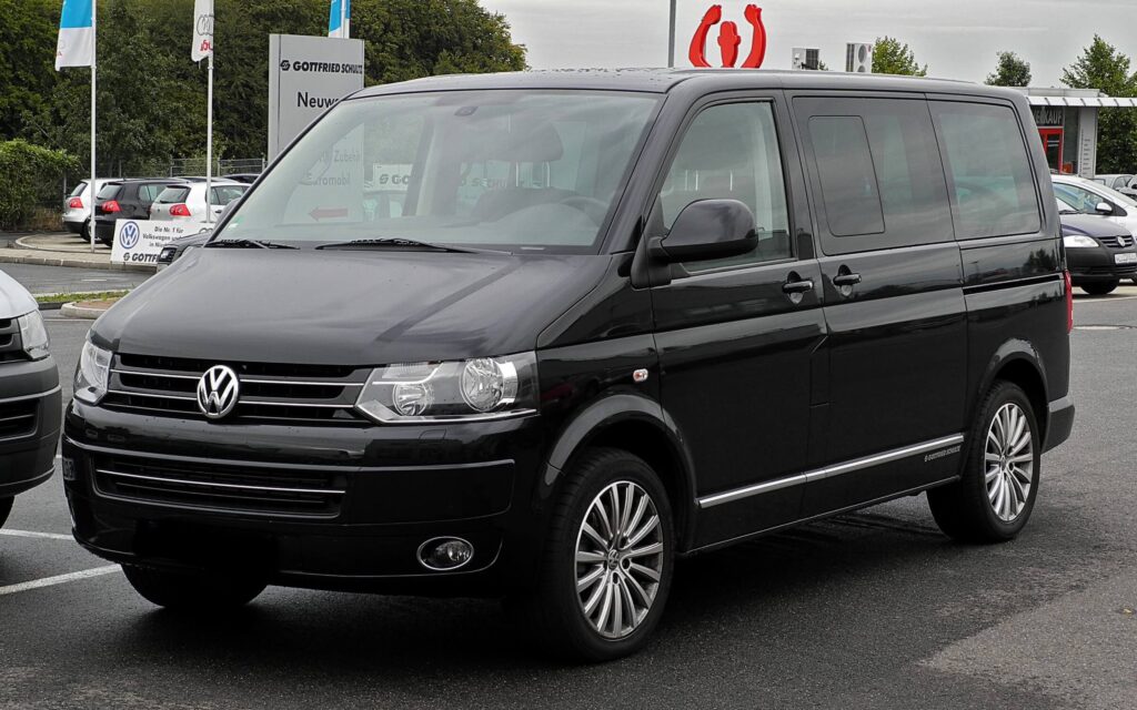 VW Multivan такси минивен