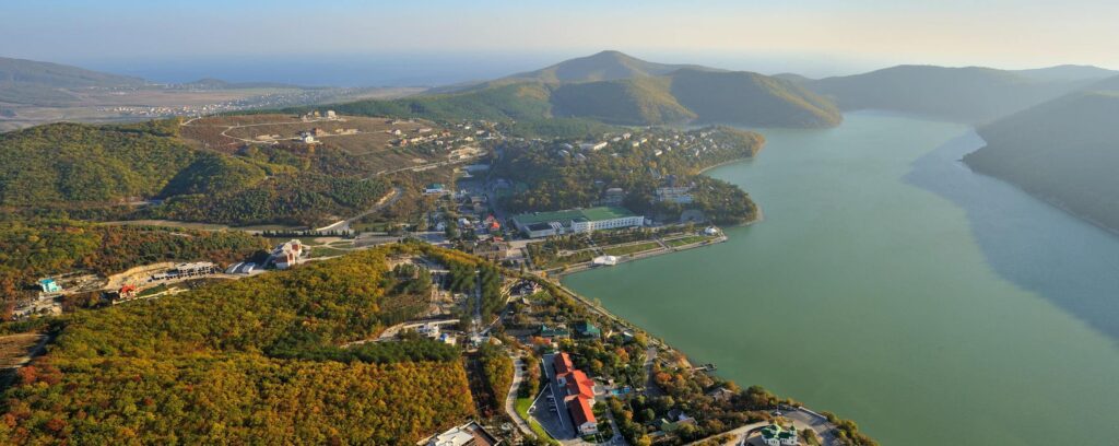 Абрау-Дюрсо - село в краснодарском крае